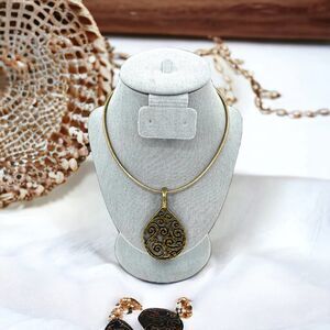 Premier Designs Removable Swirl Pendant Gold Tone Necklace